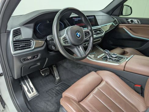 Used 2022 BMW X5 xDrive40i w/ M Sport Package image 4