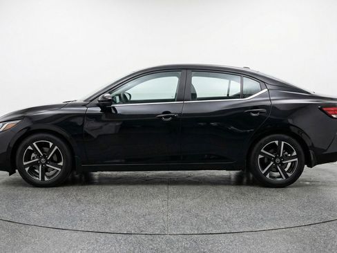 Used 2025 Nissan Sentra SV image 5