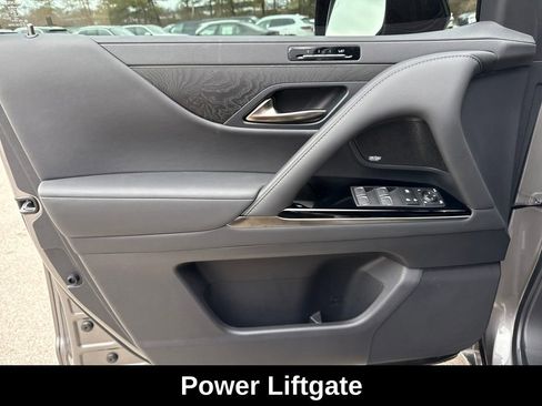 Used 2025 Lexus LX 600 4WD w/ Appearance Package image 14