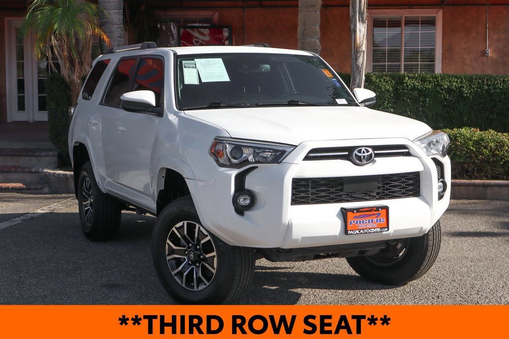 Used 2021 Toyota 4Runner SR5 AWD/4WD image 2