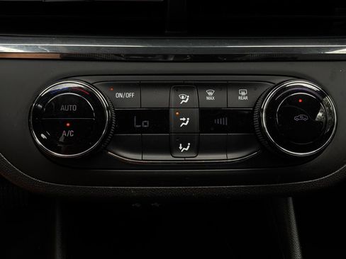 Used 2025 Buick Envista Preferred FWD image 29
