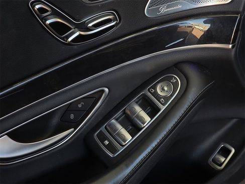 Used 2020 Mercedes-Benz S 560 Sedan image 22