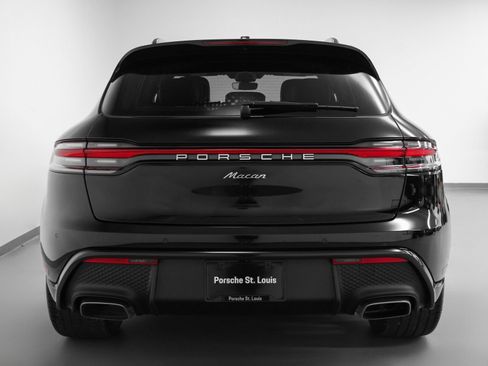 Certified 2026 Porsche Macan AWD/4WD image 11