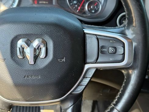 Used 2019 RAM 1500 Big Horn AWD/4WD image 18
