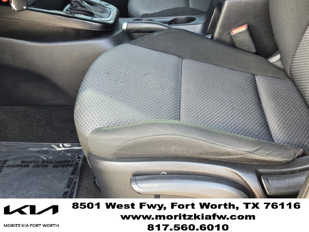 Certified 2022 Kia Soul LX w/ Technology Package FWD image 22