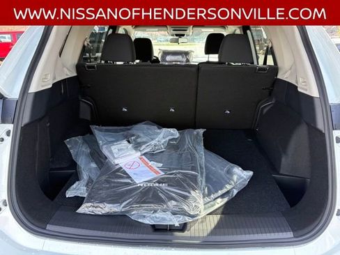 New 2026 Nissan Rogue SV w/ Cold Weather Package AWD/4WD image 27