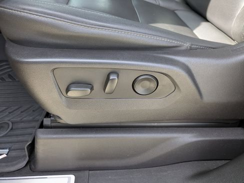 Used 2024 Chevrolet Silverado 1500 LT Trail Boss w/ Convenience Package II image 9