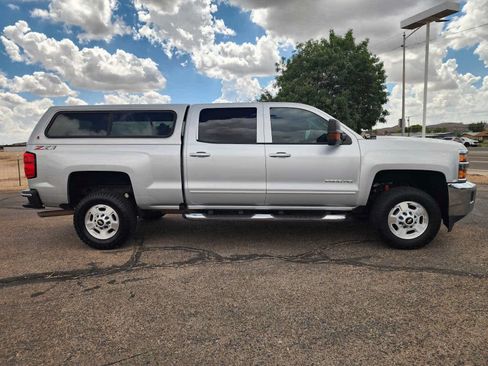 Used 2018 Chevrolet Silverado 2500 LT w/ All Star Edition AWD/4WD image 4
