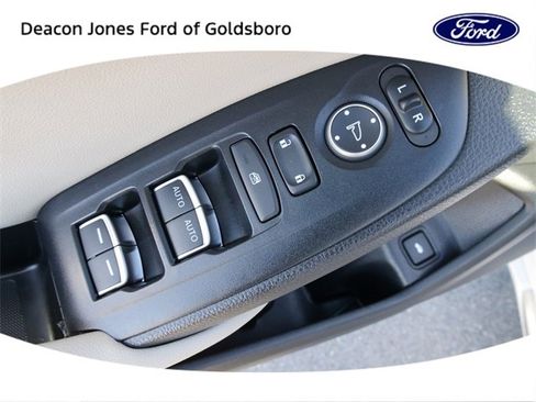 Used 2022 Honda Accord Touring image 18