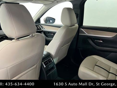 Certified 2024 MAZDA CX-90 Plug-In Hybrid w/ Premium Pkg AWD/4WD image 19