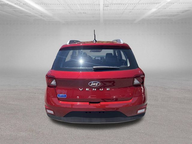 Used 2024 Hyundai Venue Limited FWD image 6