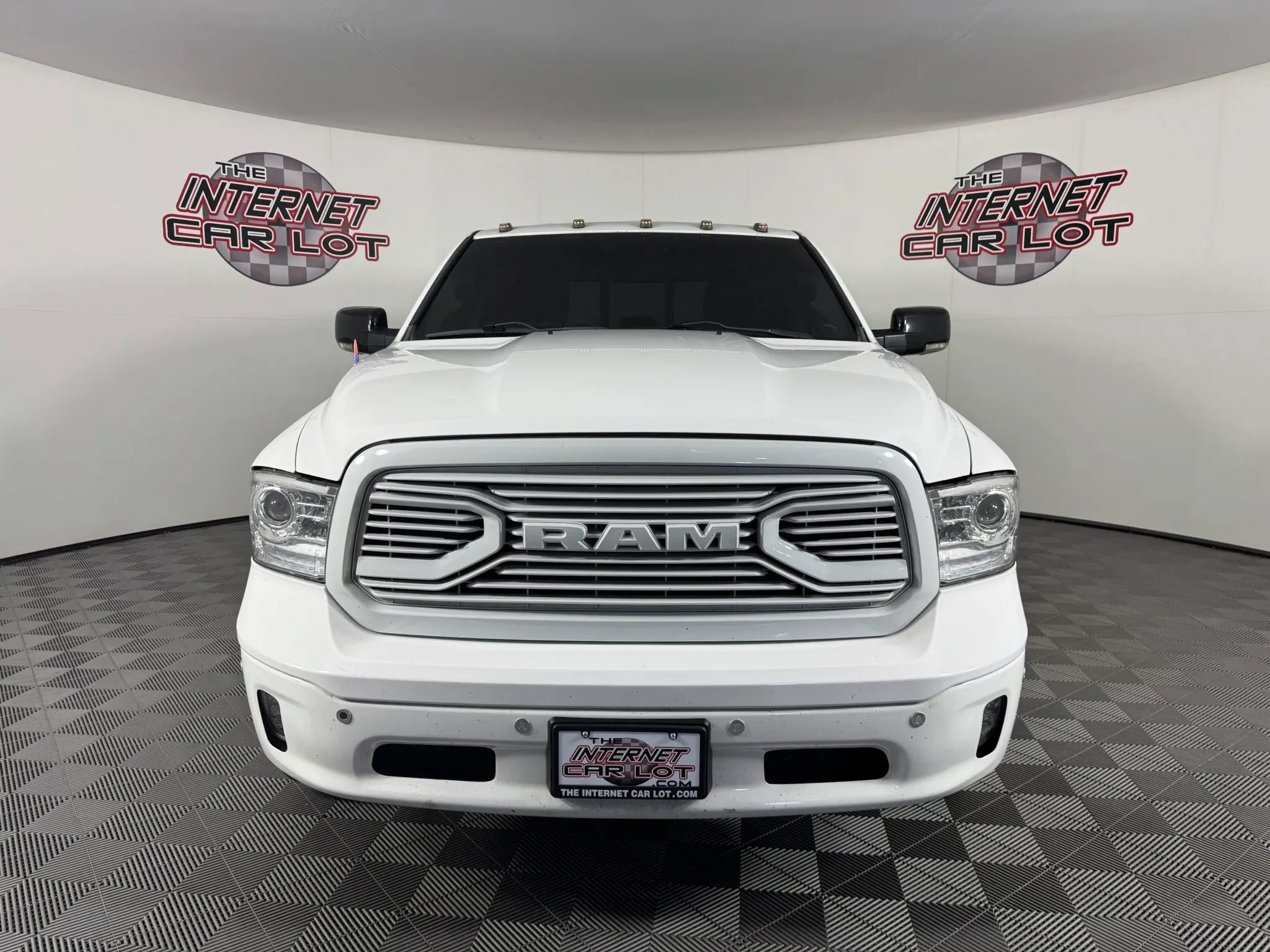 Used 2015 RAM 1500 Limited AWD/4WD image 2