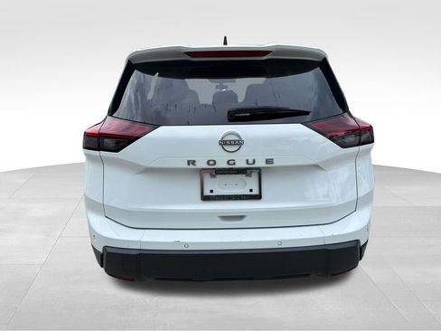 Certified 2024 Nissan Rogue S FWD image 6