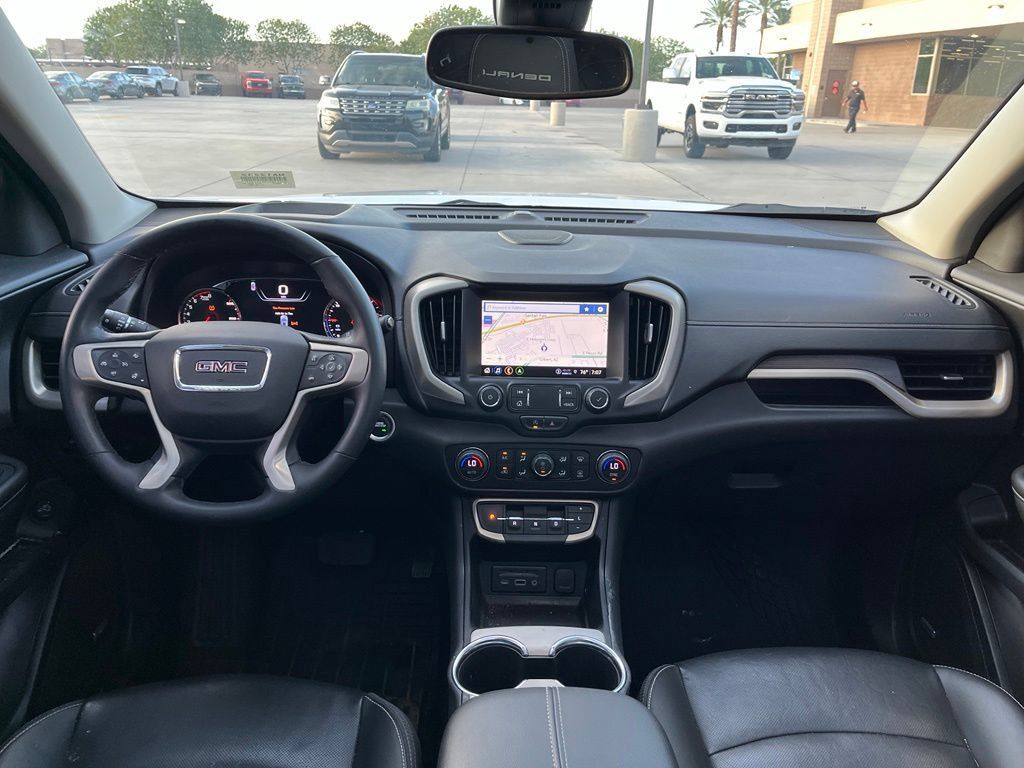 Used 2024 GMC Terrain Denali w/ Denali Premium Package AWD/4WD image 12