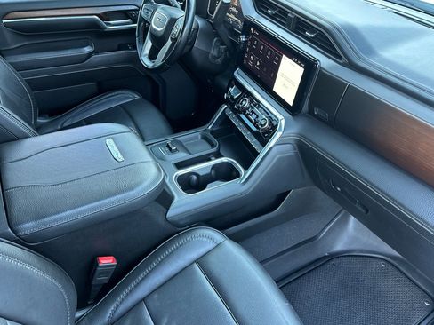 Used 2024 GMC Sierra 3500 Denali w/ Denali Reserve Package image 18