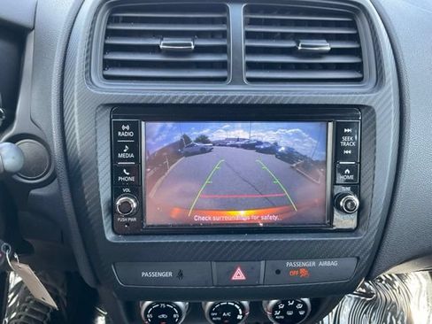 Used 2025 Mitsubishi Outlander Sport AWD image 18