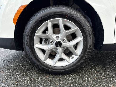 New 2025 Kia Soul S image 29