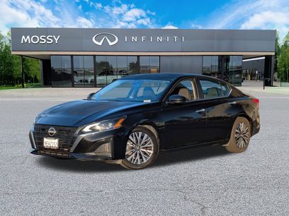 Certified 2023 Nissan Altima 2.5 SV