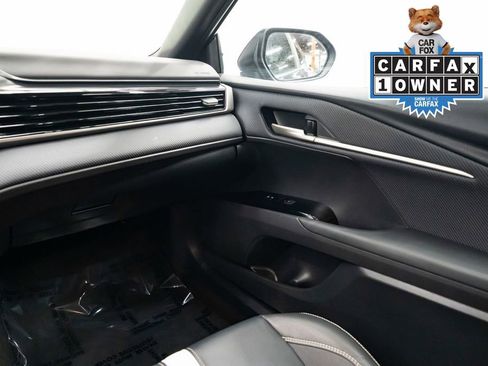 Used 2025 Toyota Camry SE FWD image 10
