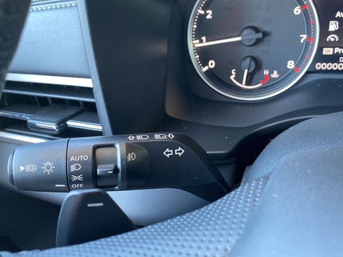 New 2026 Mitsubishi Outlander LE AWD/4WD image 32