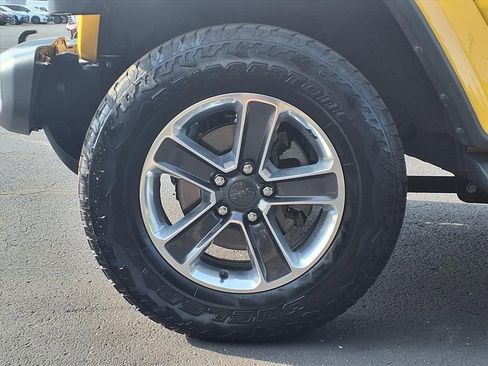 Certified 2020 Jeep Wrangler Unlimited Sahara w/ LED Lighting Group image 22