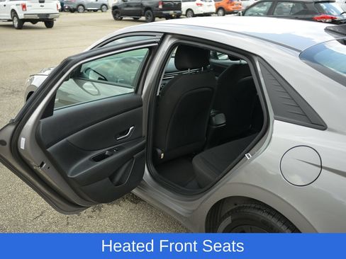 Used 2021 Hyundai Elantra SEL w/ Convenience Package FWD image 28