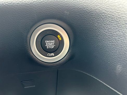 New 2026 Chrysler Voyager LX FWD image 13