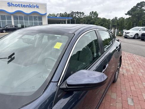 Used 2017 Honda Civic EX image 5