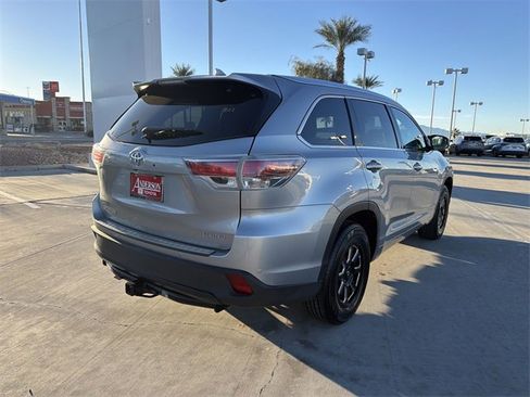 Used 2014 Toyota Highlander Limited image 5