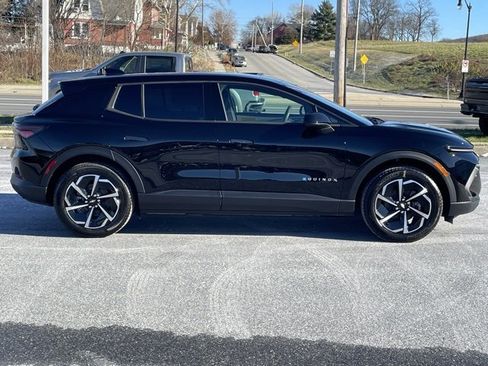 New 2026 Chevrolet Equinox EV LT image 8