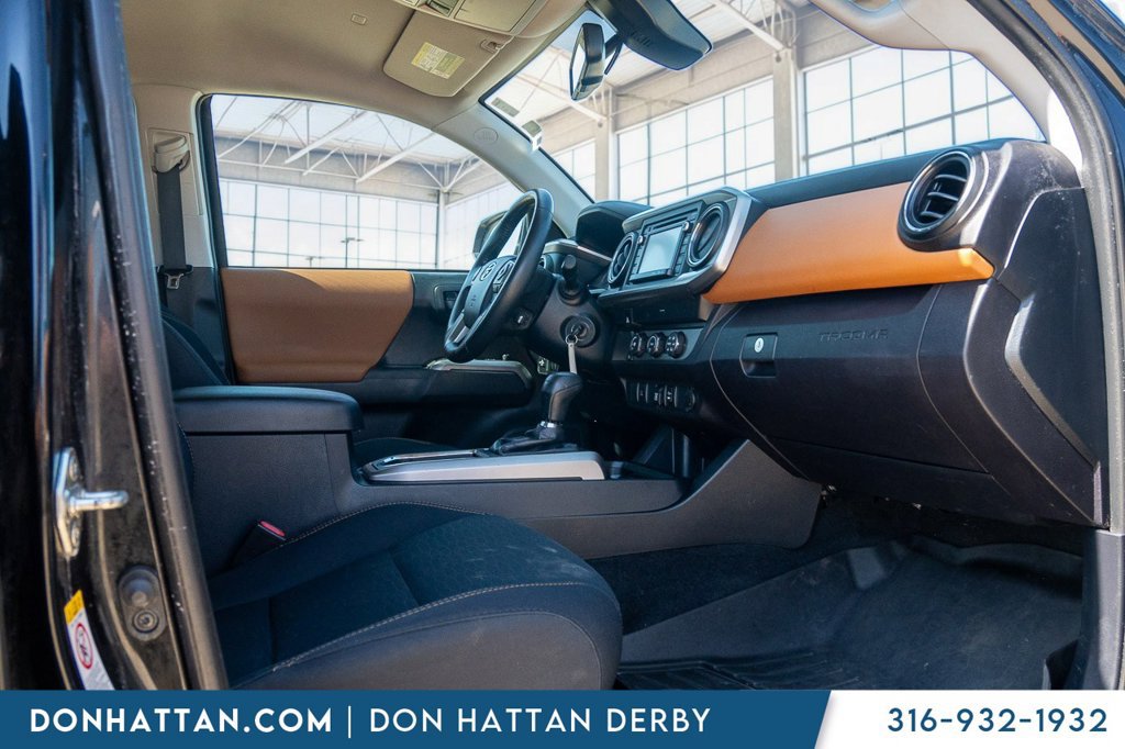 Used 2019 Toyota Tacoma SR5 RWD image 23