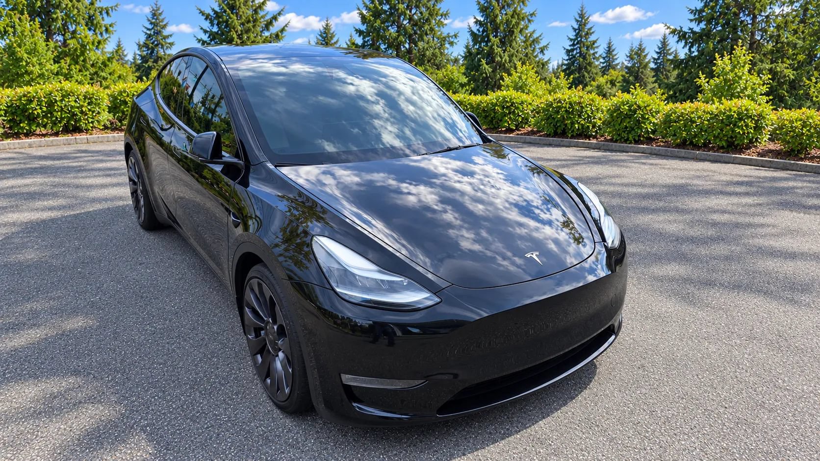 Used 2024 Tesla Model Y Performance AWD/4WD image 3