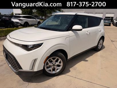 Certified 2025 Kia Soul LX w/ LX Technology Package