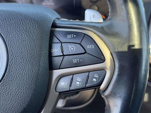 Used 2015 Jeep Grand Cherokee Overland w/ Advanced Technology Group image 11