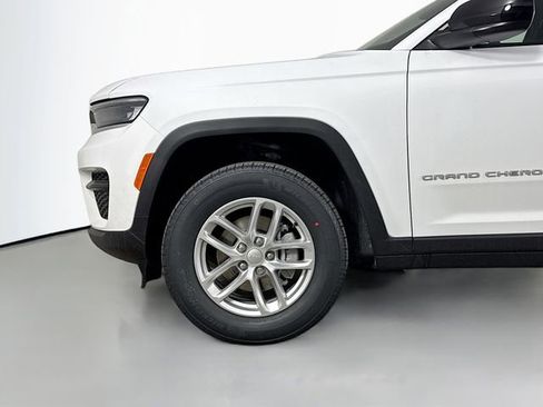 New 2025 Jeep Grand Cherokee Laredo image 29