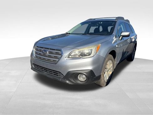 Used 2016 Subaru Outback 2.5i Premium image 6