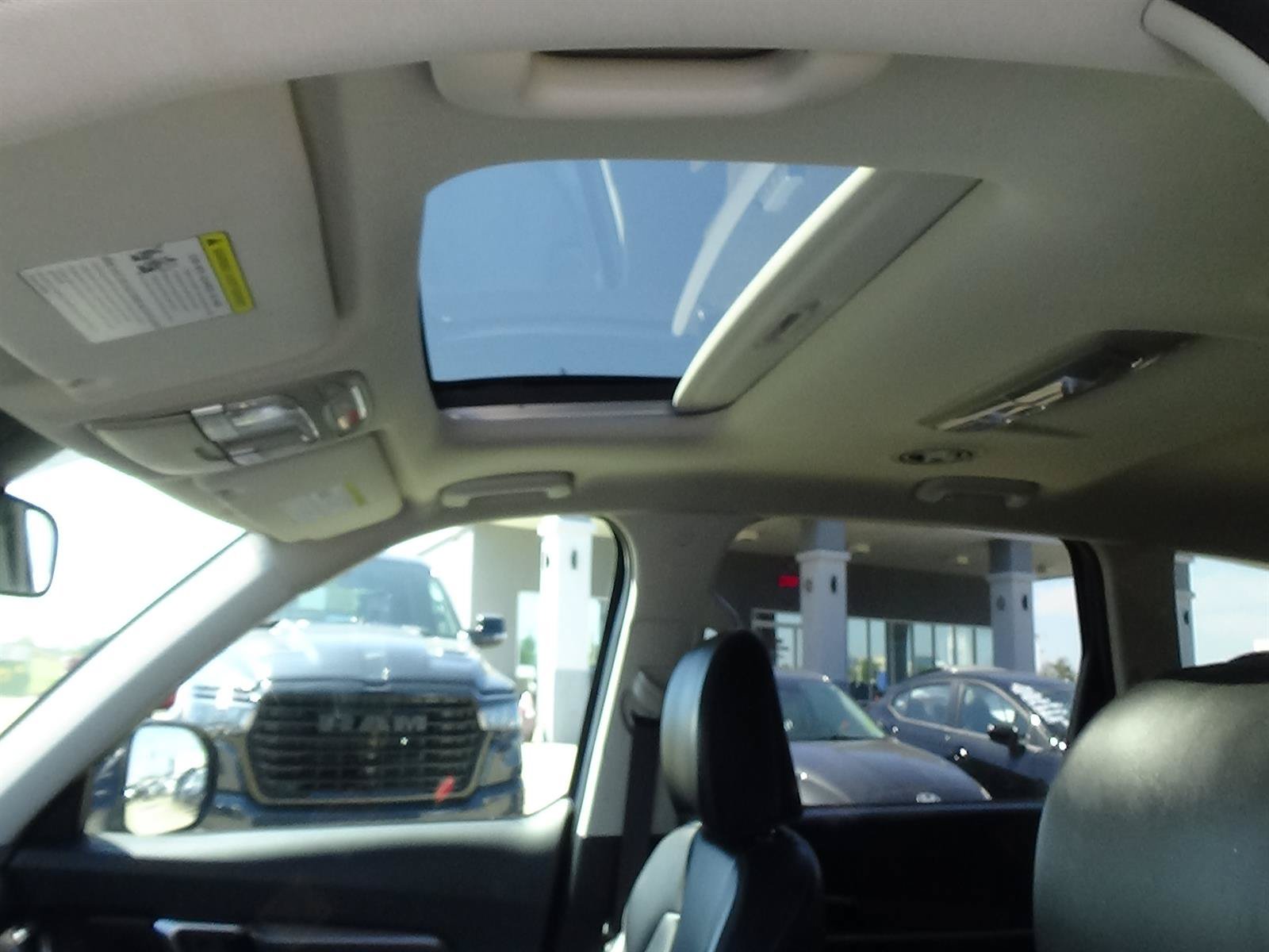 Used 2025 Kia Telluride S AWD/4WD image 19