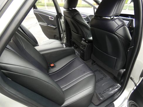 Used 2019 Toyota Mirai image 36