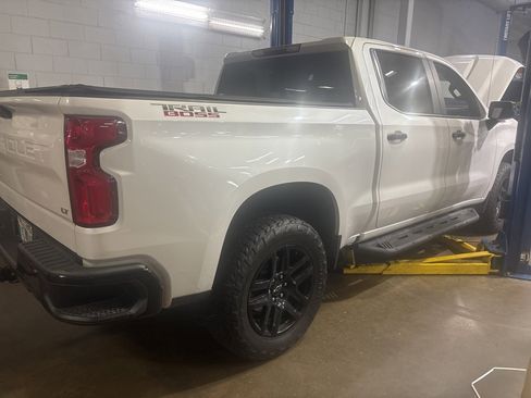 Used 2021 Chevrolet Silverado 1500 LT Trail Boss image 6