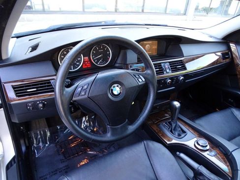 Used 2007 BMW 530xi Wagon AWD/4WD image 6