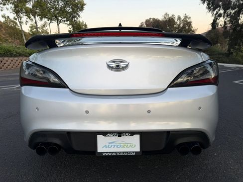 Used 2014 Hyundai Genesis 3.8 image 4