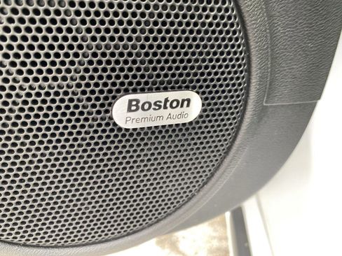 Used 2015 Chevrolet Camaro LT image 16