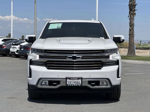 Used 2021 Chevrolet Silverado 1500 High Country w/ Technology Package image 2