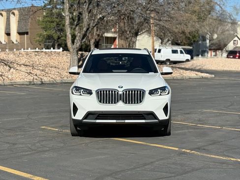 Used 2024 BMW X3 xDrive30i w/ Premium Package image 2