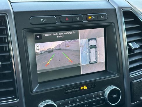 Used 2019 Ford Expedition Platinum image 39