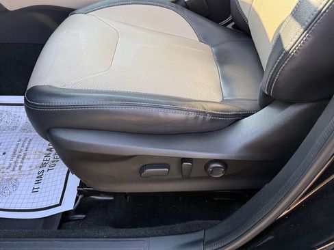 Used 2019 Subaru Forester Limited AWD/4WD image 16