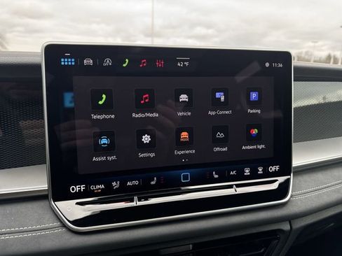 New 2026 Volkswagen Tiguan SE R-Line AWD/4WD image 14