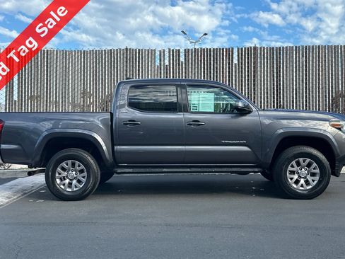 Used 2019 Toyota Tacoma SR5 image 3