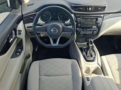 Used 2022 Nissan Rogue Sport SV image 11