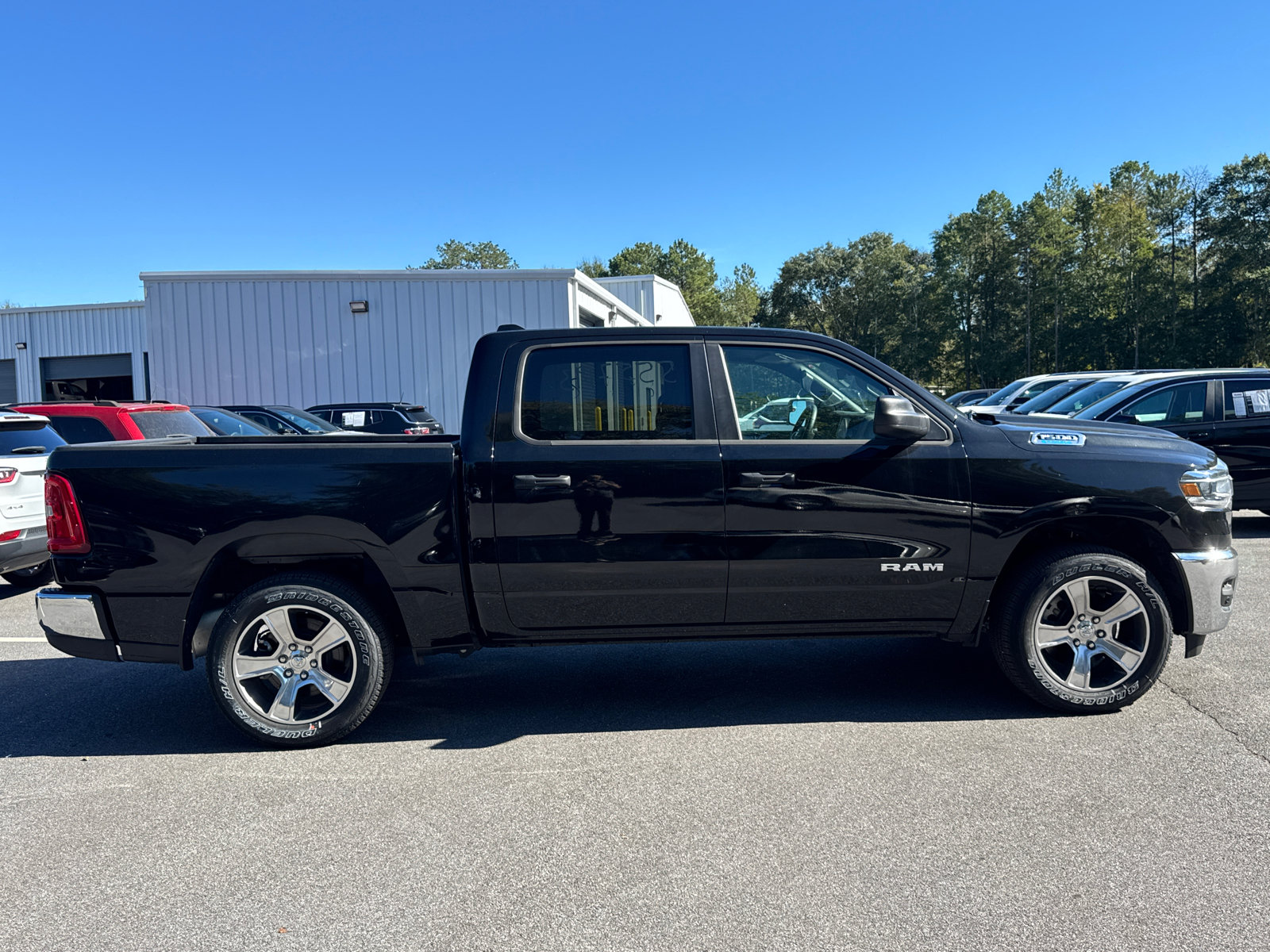 Used 2025 RAM 1500 Tradesman AWD/4WD image 4